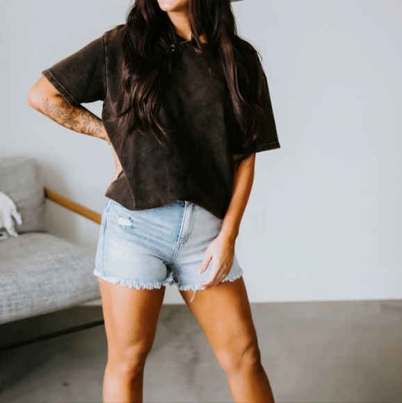 Tops - Westin Tee by Chelsea Deboer